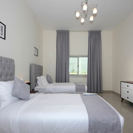Spacious 2 Bedroom In Al Telal 11, Al Barsha 1 Дубай Экстерьер фото