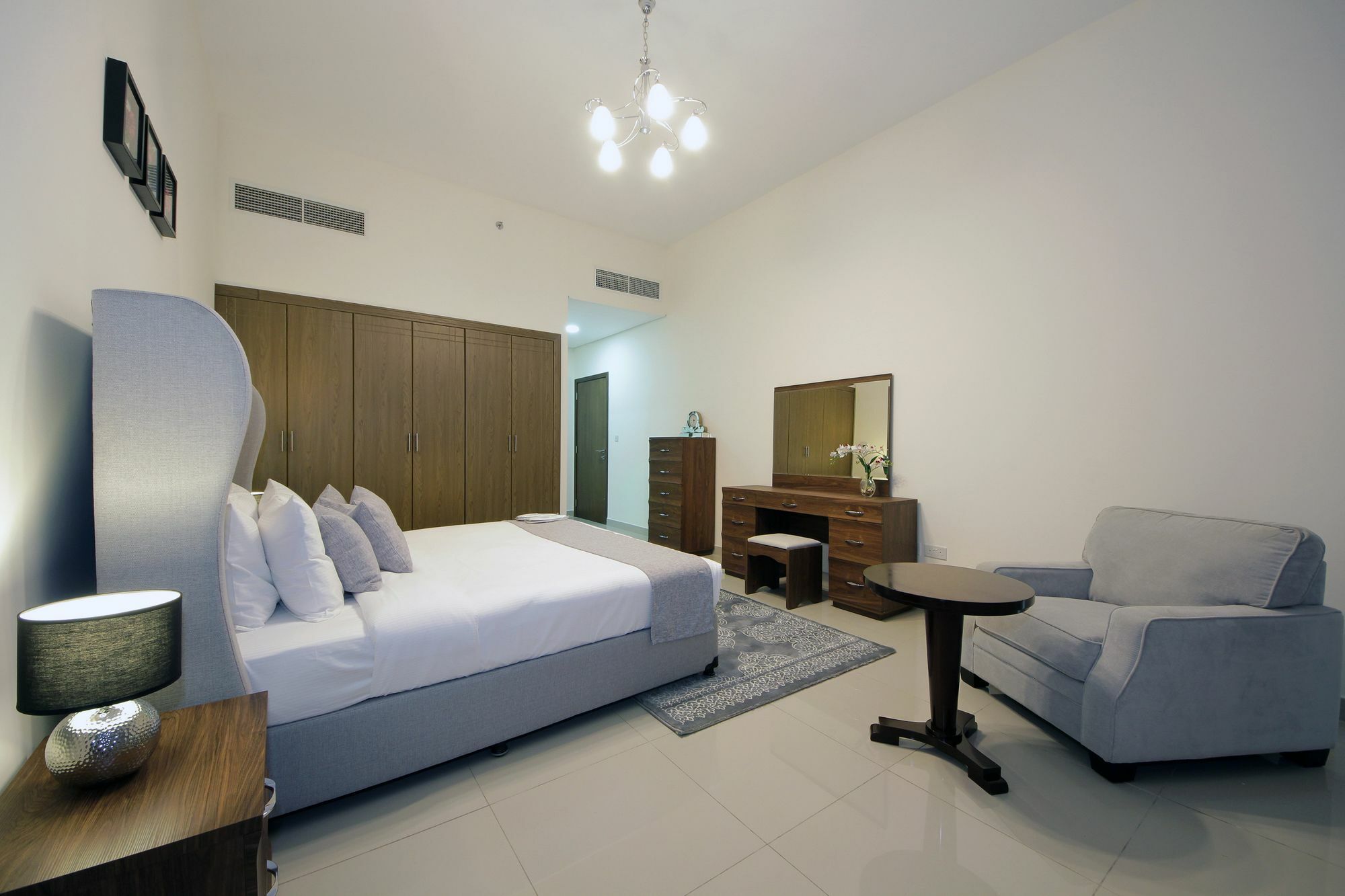 Spacious 2 Bedroom In Al Telal 11, Al Barsha 1 Дубай Экстерьер фото