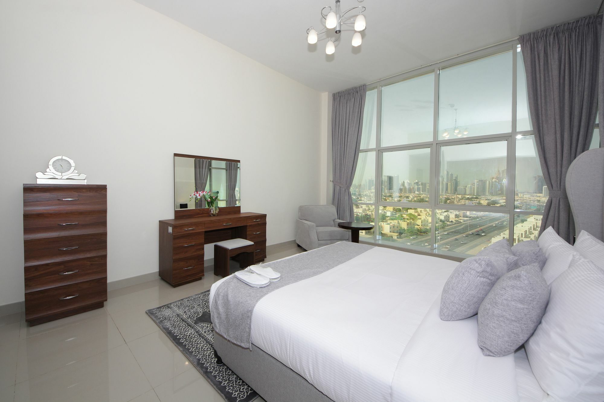 Spacious 2 Bedroom In Al Telal 11, Al Barsha 1 Дубай Экстерьер фото