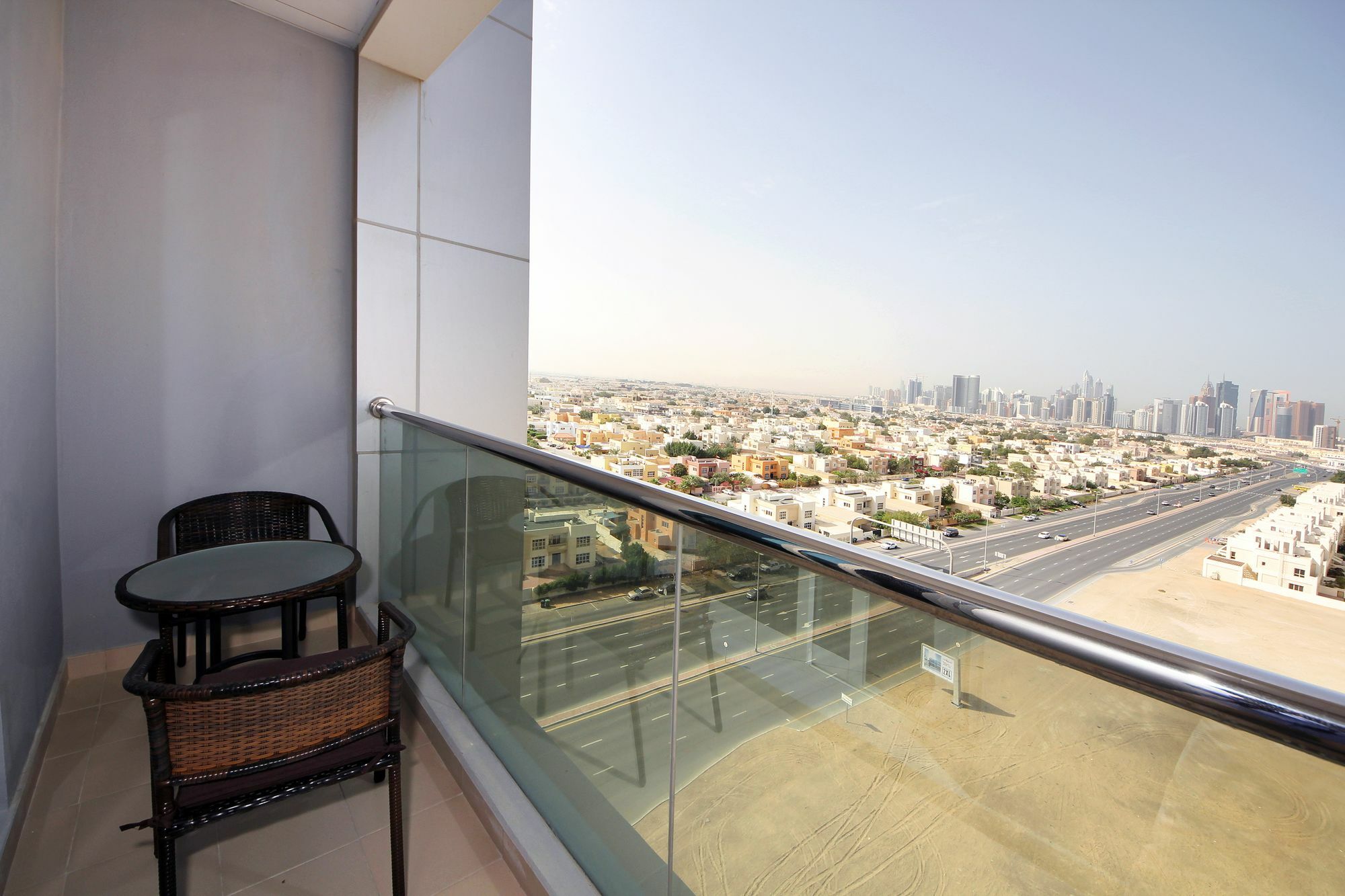 Spacious 2 Bedroom In Al Telal 11, Al Barsha 1 Дубай Экстерьер фото